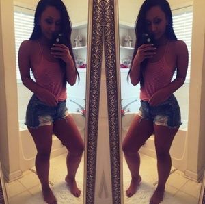 $5 FLASH SALE 🔊 Ripped deniem shorts